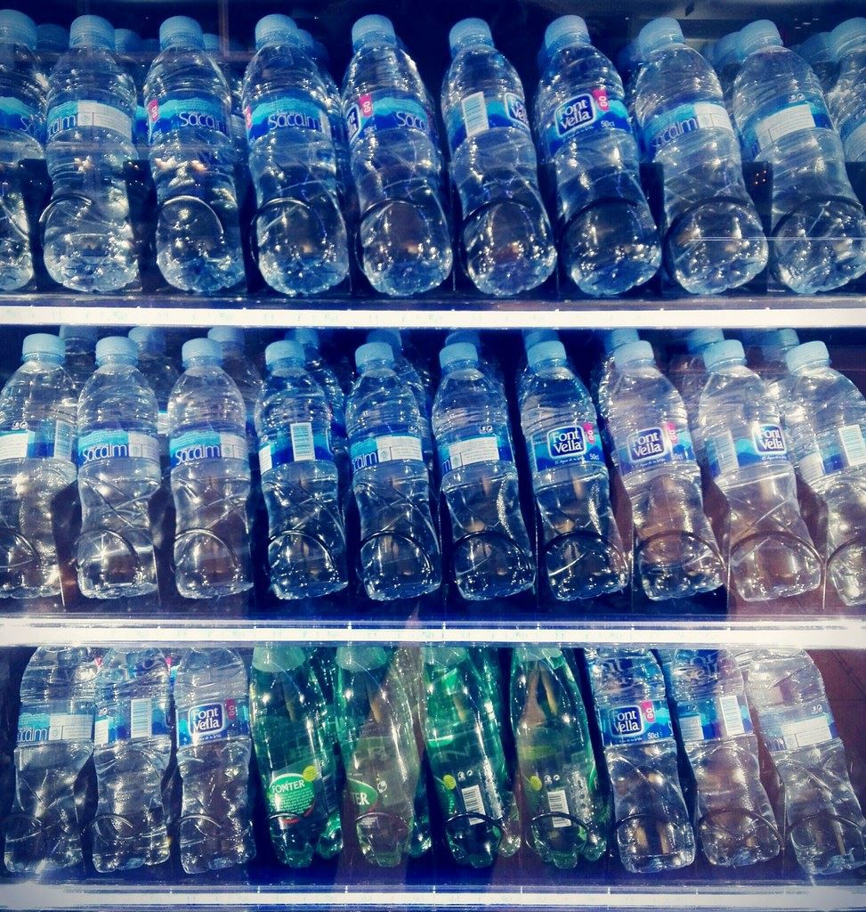 Bottled water vending machine
